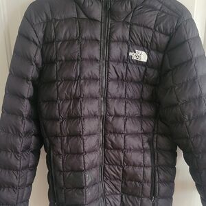 The North Face Men's Dark Puffer Jacket